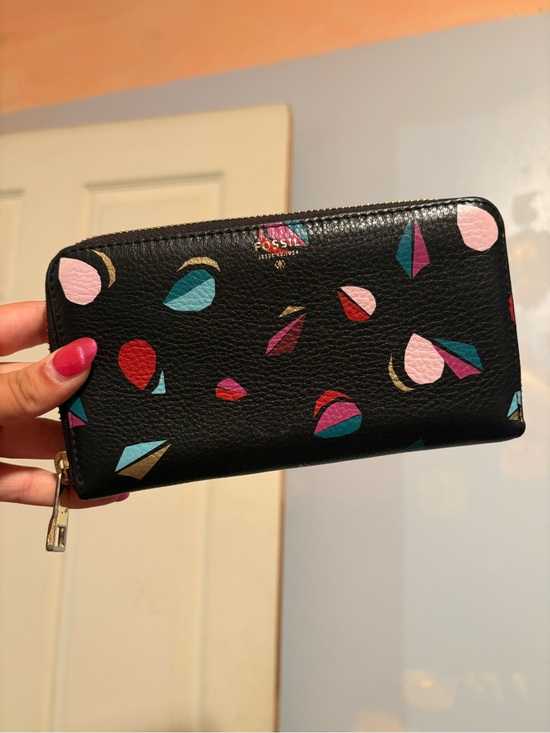 Fossil Handbags - Fossil Black Zip-Around Wallet with Multicolor Geometric Print